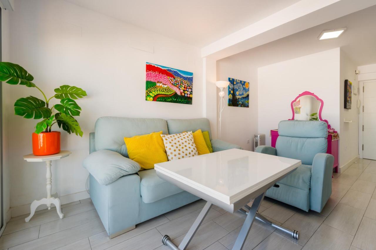 Wide And Colourful- 3bd 1bth- Triana Sevilla
