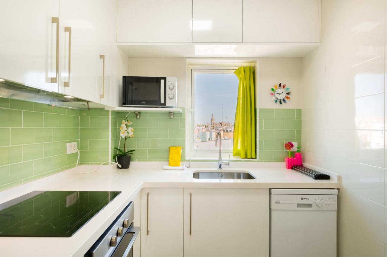 Wide And Colourful- 3bd 1bth- Triana Siviglia