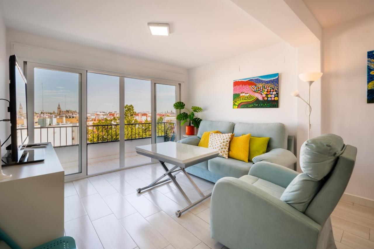 Wide And Colourful- 3bd 1bth- Triana Siviglia